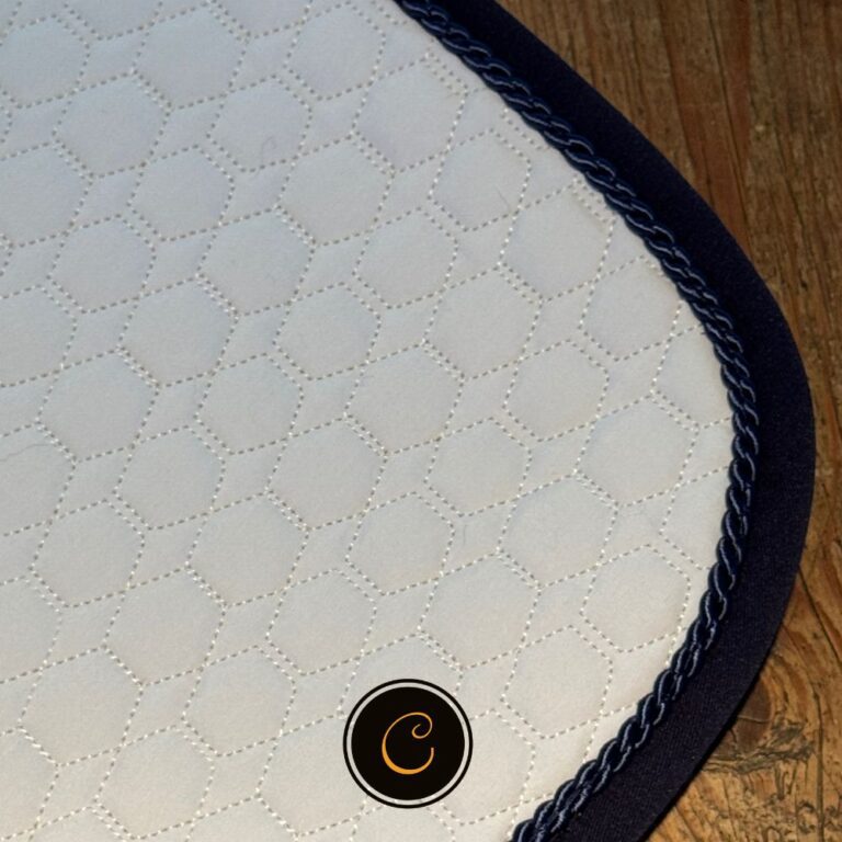 Mattes quilt dekje wot navy dressuur cob/full maat