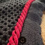 oornetje Gerald zwart bordeaux soundproof